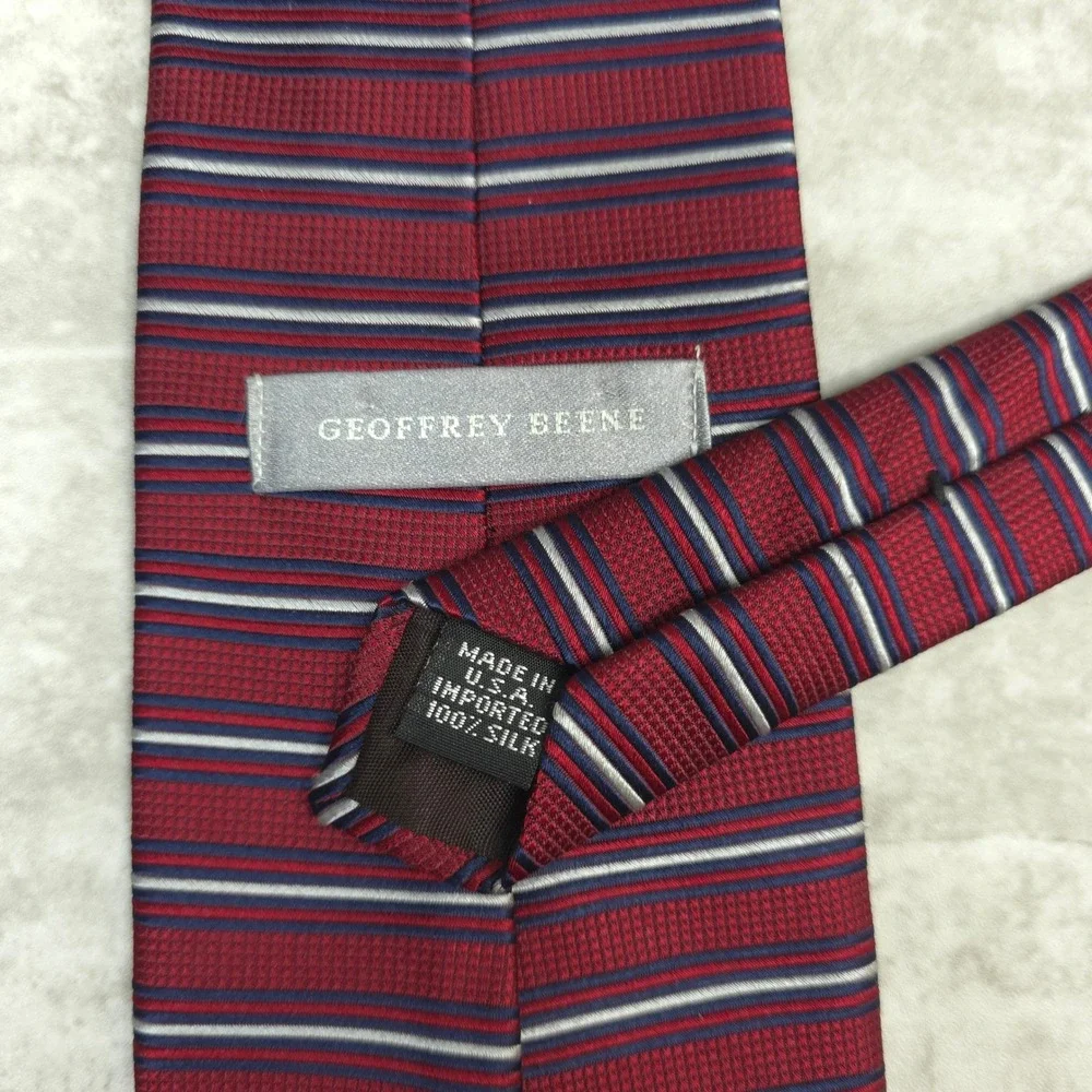Geoffrey Beene Necktie Mens Red Striped Classic Silk Business Casual